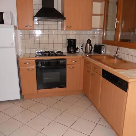 Dans Quartier Residentiel - V06493 Holiday home